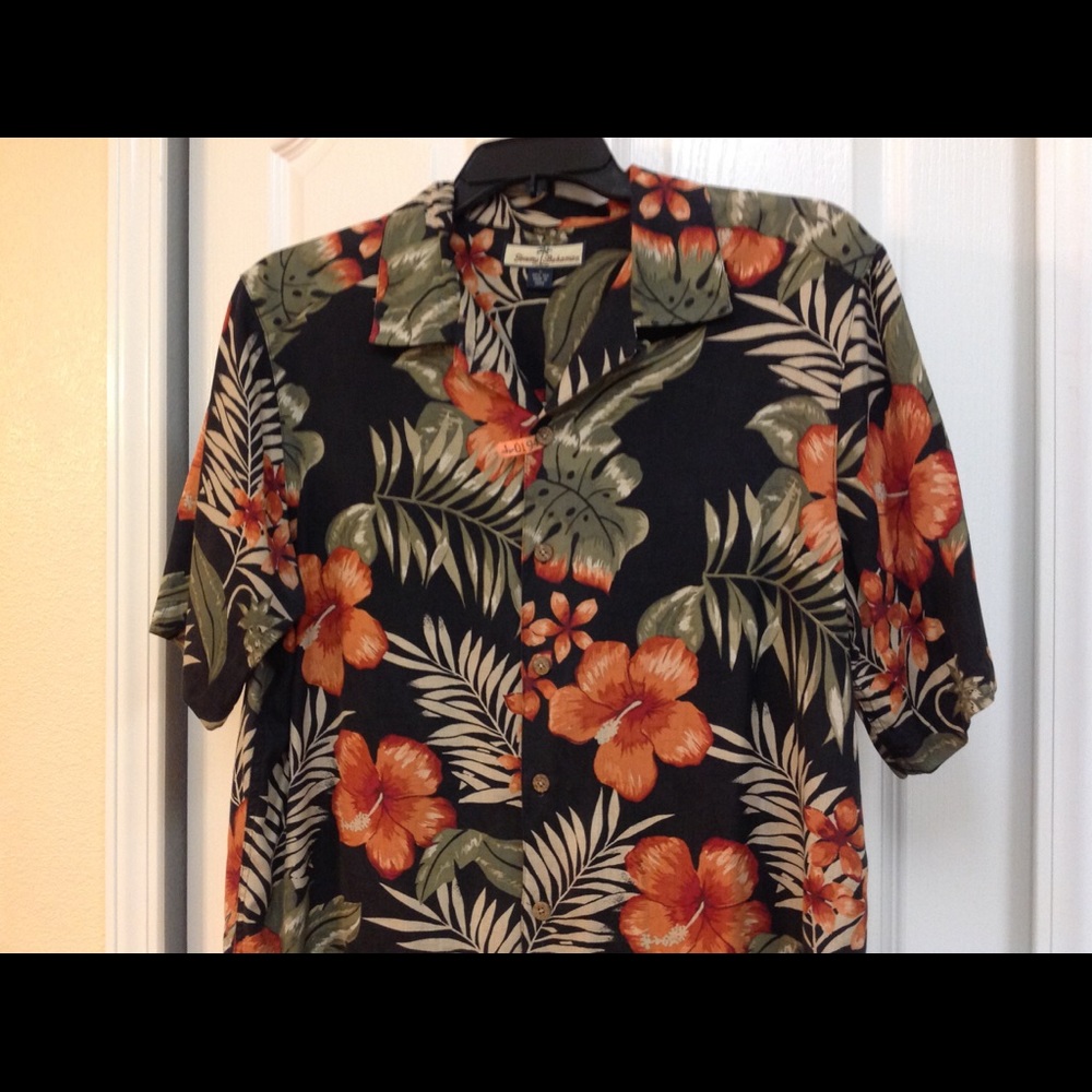 Men's Tommy Bahama Large s/s. Shirt 100% silk